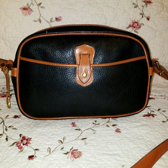 Vintage R85 Dooney & Bourke AWL Explorer bag RARE - Picture 2 of 7